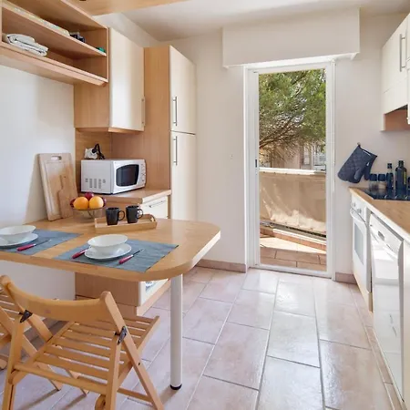 Le 11 - Appt Climatise Avec Piscine Partagee 公寓 Saint-Raphaël