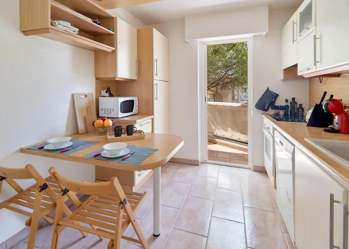Le 11 - Appt Climatise Avec Piscine Partagee Apartmán Saint-Raphaël