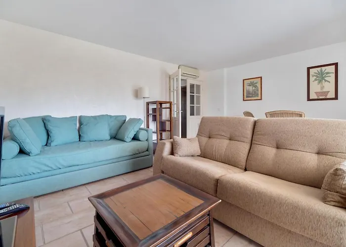 Le 11 - Appt Climatise Avec Piscine Partagee Apartmán Saint-Raphaël